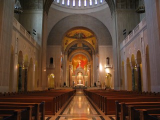 Basilica of the National Shrine of the Immaculate Conception -- interior view (23k image)